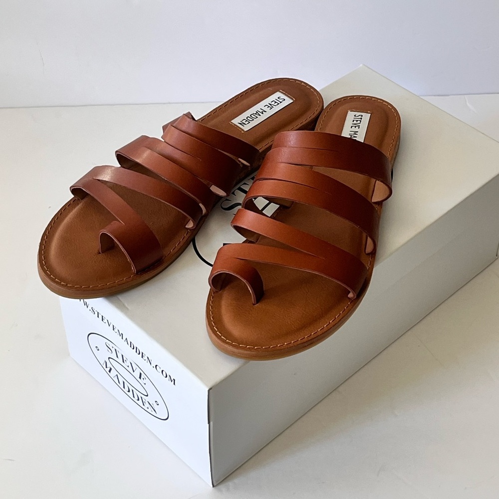 NEW in box Steve Madden Tan Cognac Hestur Sandals 8.5